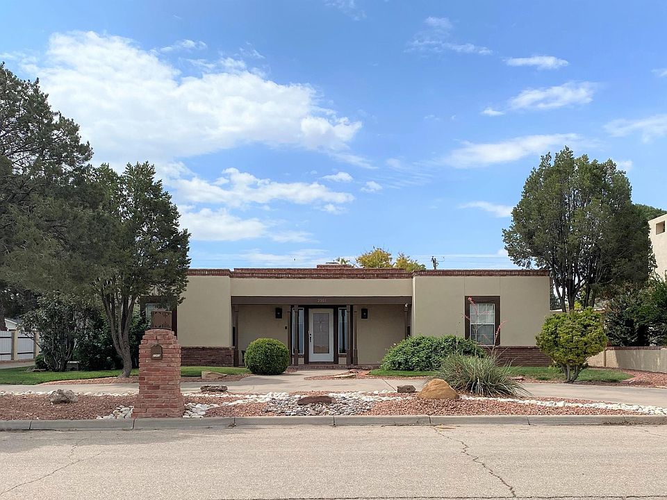 1st image of 2303 Sierra Vista Rd W