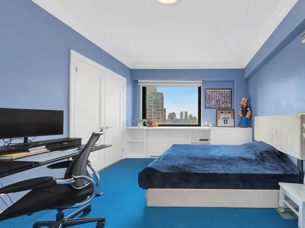 10 West 66th Street image 11 of 12