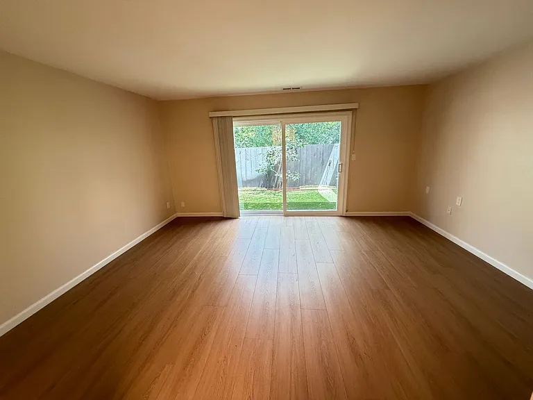 2087 Donald Dr — Photo 9