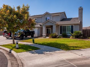 1820 W Rio Hondo Ct, Hanford, CA 93230