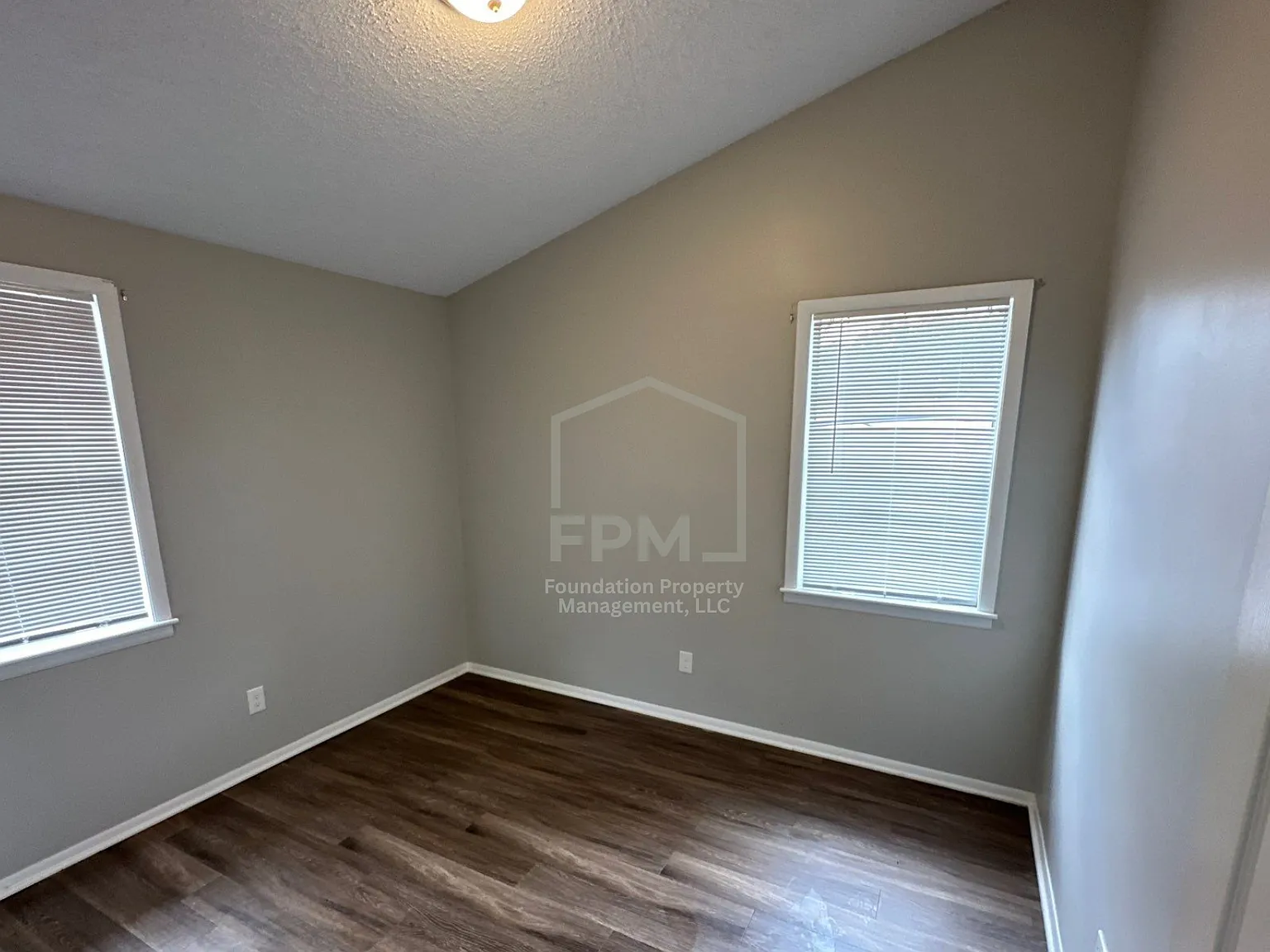 2252 Cassie Avenue - 1 — Photo 3