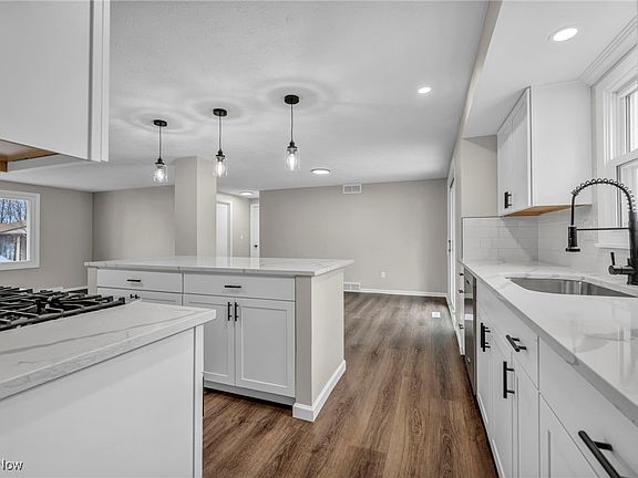 2nd image of 34703 Highland Dr