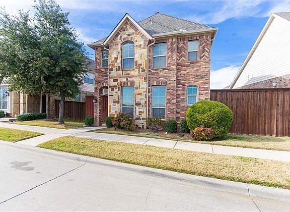 2nd image of 203 Carrington Ln