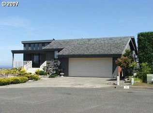 700 Denise Pl, Coos Bay, OR