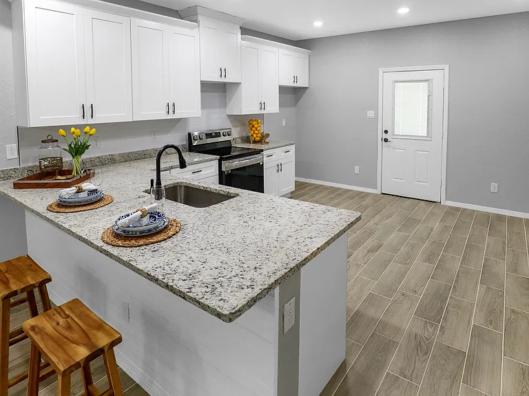 1416 Skyline Hls — Photo 10