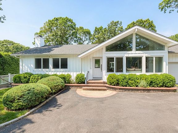 3rd image of 18 Squires Ave