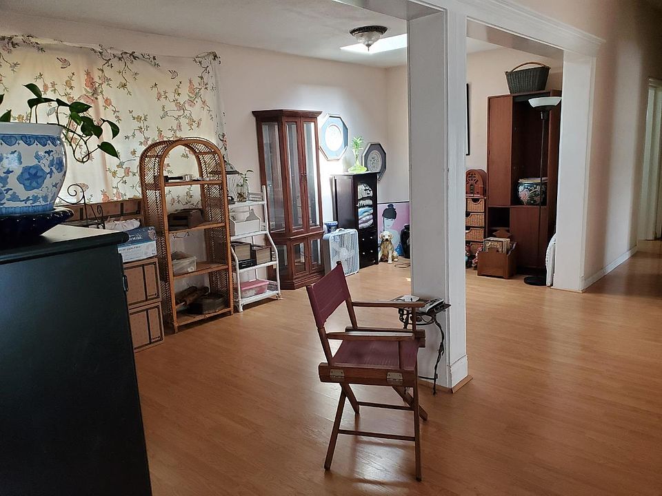 2nd image of 1730 Commercial Way Space 7