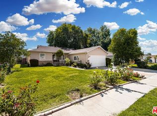 9846 Monogram Ave, North Hills, CA 91343