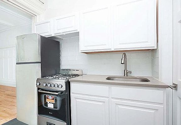 4th image of 462 W 141st St #2R