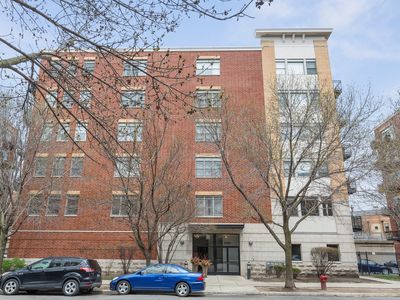 2320 W Saint Paul Ave APT 401, Chicago, IL, 60647
