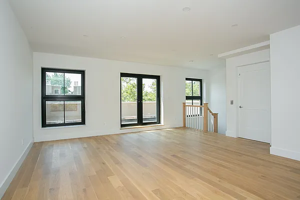 Rented by Bold New York | media 17