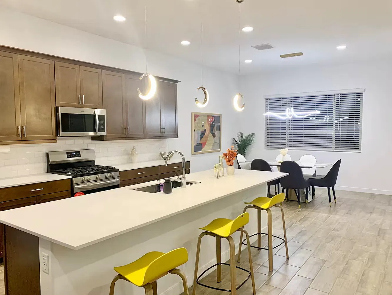 3 bed, 2000 sqft, $3,250 — Photo 2