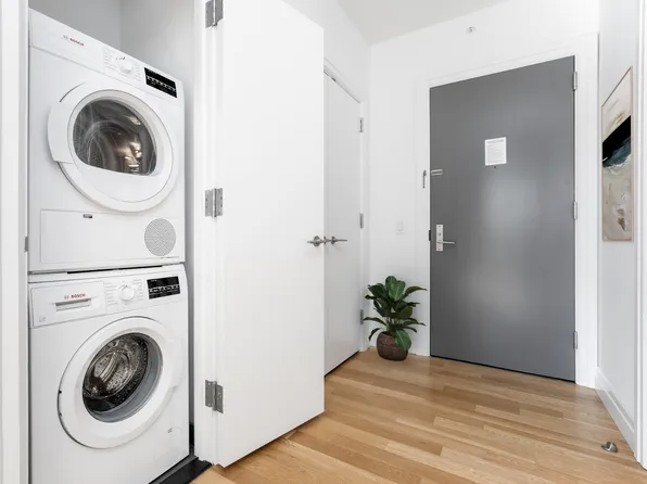 554 West 54th Street image 10 of 42