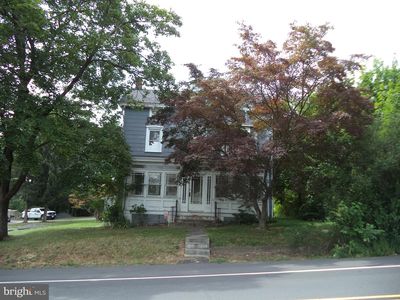 39 Hilltown Pike, Line Lexington, PA, 18932