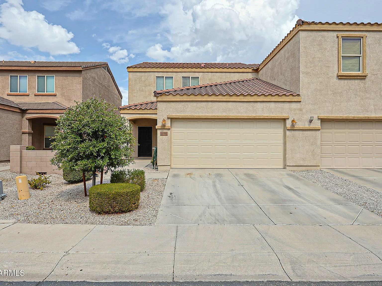 4 bed, 3.0 bath, 1765 sqft, $2,095 — Photo 2