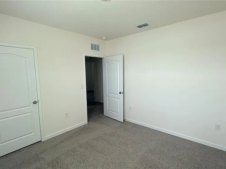 2046 Walnut Creek Dr — Photo 34