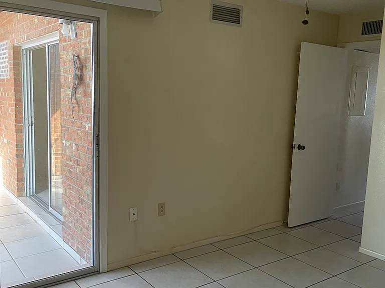 211 Airport Ave W #111 — Photo 13