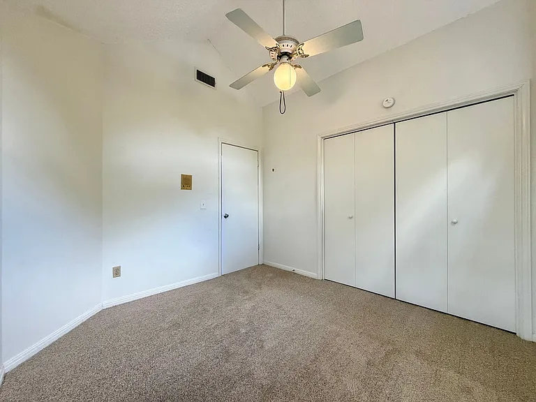 2110 Warfield Way — Photo 22