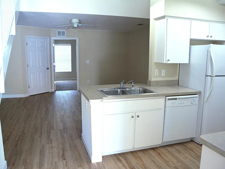 7392 Mead Dr — Photo 15
