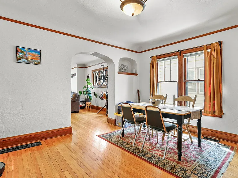 1342 Rutledge St — Photo 3