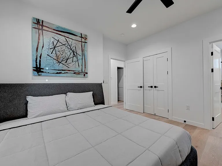 2220 Yellow Jacket Ln #1 — Photo 24