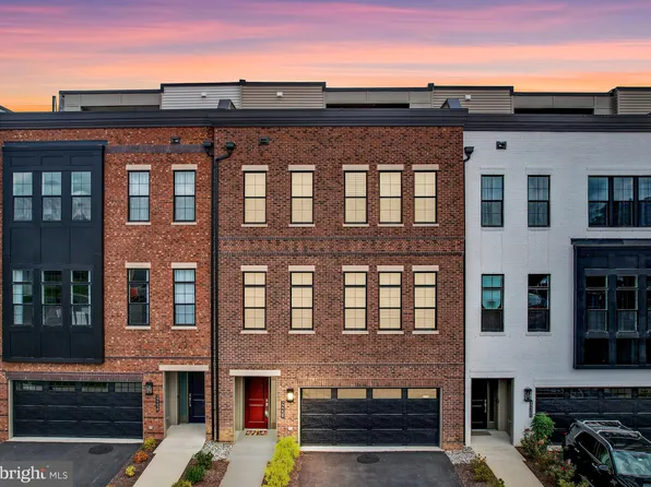 22258 Rivanna Shore Ter, Ashburn, VA 20148