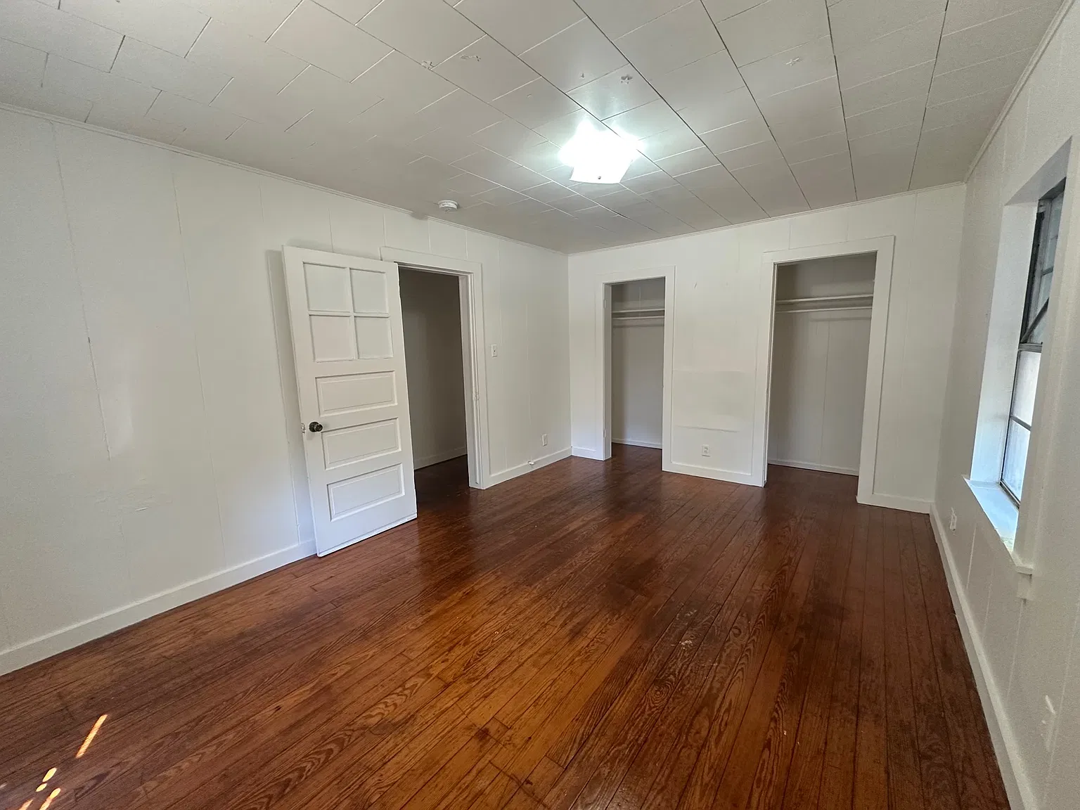 2 bed, 969 sqft, $1,050 — Photo 3