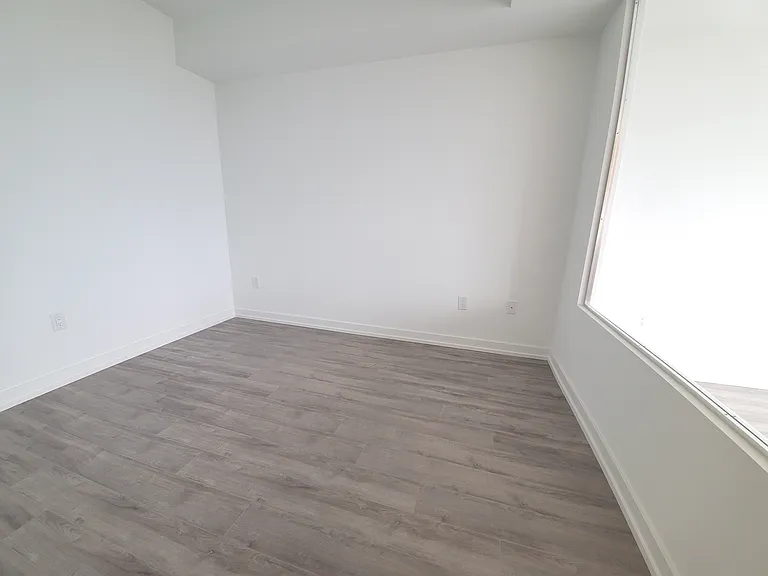 77 Shuter St #2607 — Photo 8