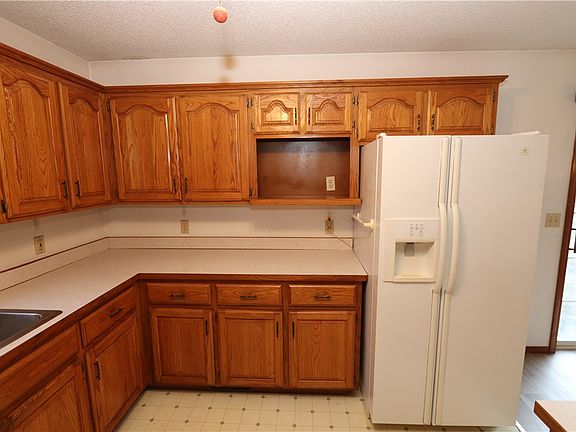 5th image of 1402 Sunshine Dr