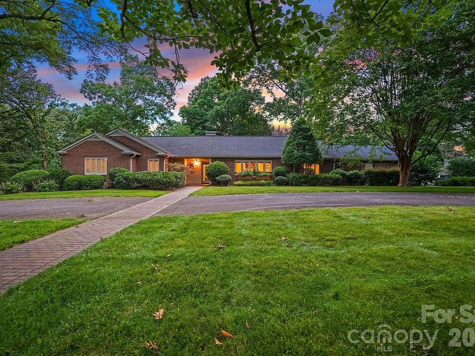 1st image of 560 11th Avenue Cir NW