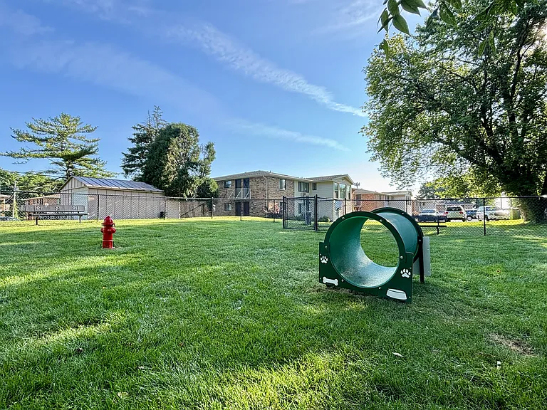 Capitol View Apartments — Photo 15