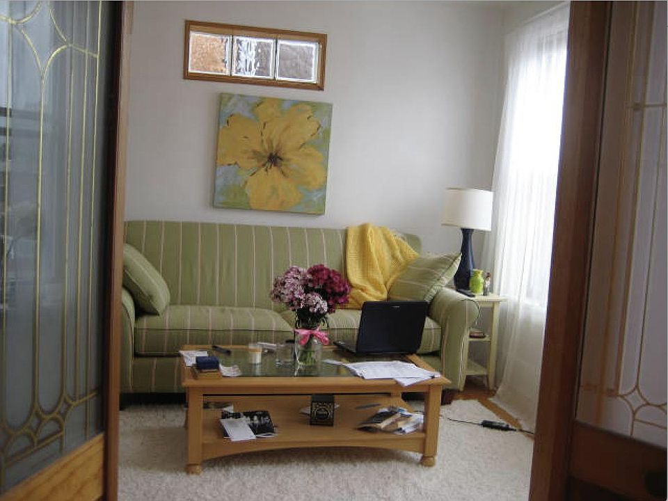 1st image of 421 W Belden Ave #4