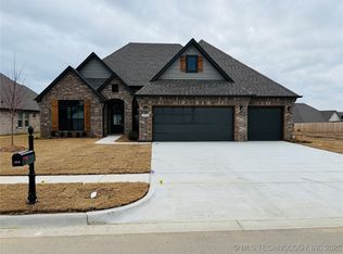 1516 N 72nd St, Broken Arrow, OK 74014