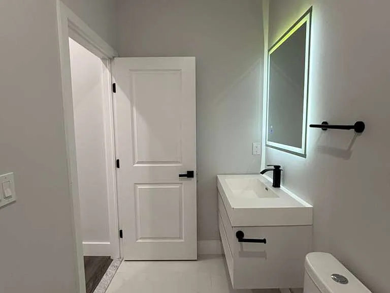 1940 N 22nd St #3 — Photo 14