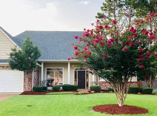 102 Herndon Pl, Madison, MS 39110