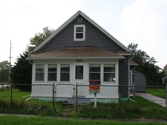 2nd image of 749 S Grant St