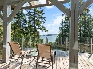 304 Esplanade Rd, Sunshine Coast, BC V0N 1G2