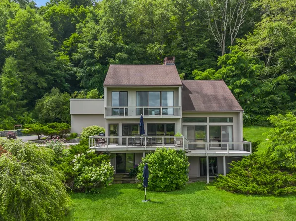 903 North Salem Road, Ridgefield, CT 06877