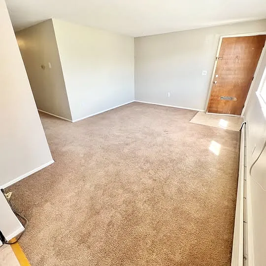 Westland Apartments — Photo 2