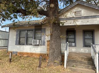 1112 W Walker St, Breckenridge, TX 76424