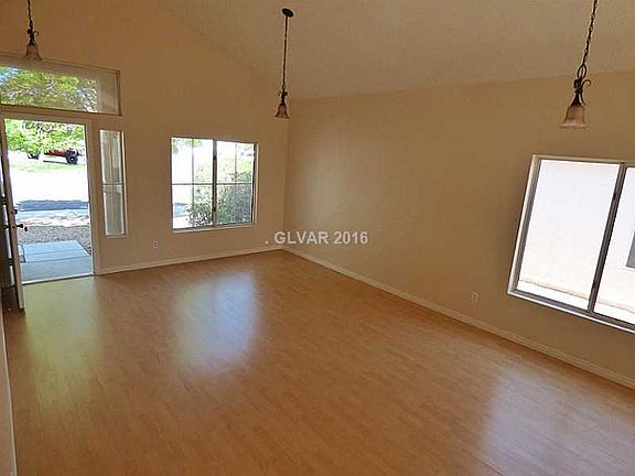 3rd image of 5125 Meadow Rock Ave