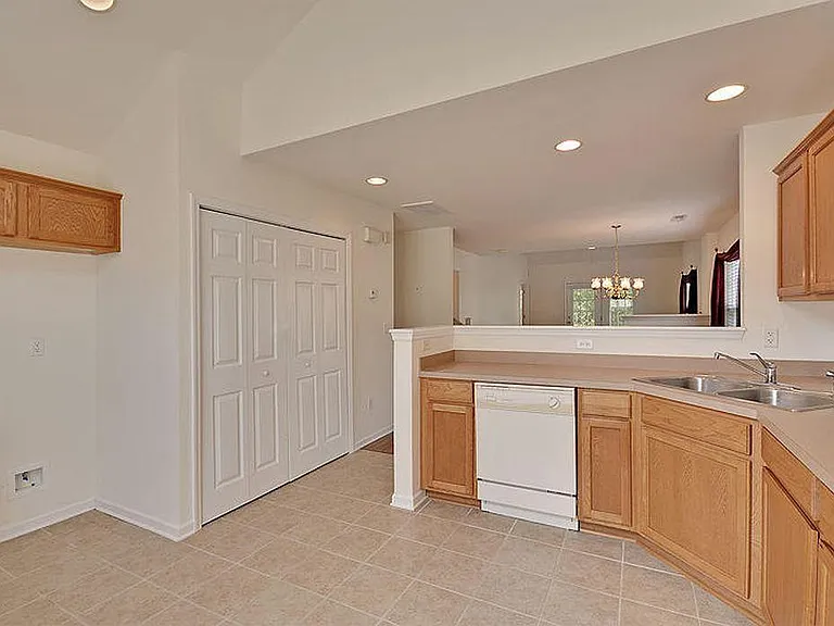 8706 Grassy Oak Trl — Photo 12
