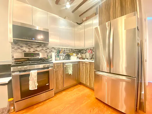 Rented by Nolita Group | media 64