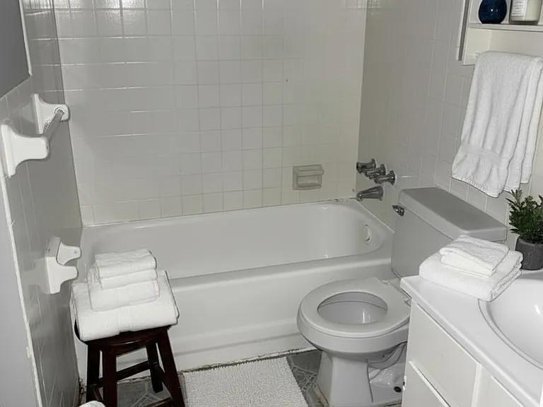 2799 Beverly Hills Rd #7 — Photo 3
