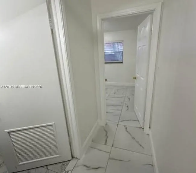 1106 NE 5th Ave #4 — Photo 5