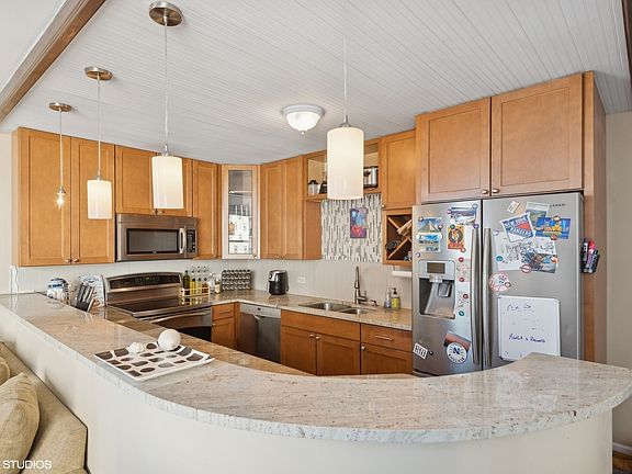 5th image of 3900 N Lake Shore Dr APT 11J