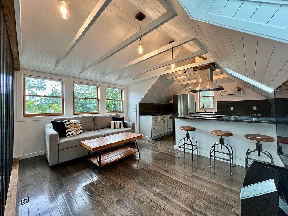 1st image of 230 Avenue C #1/2