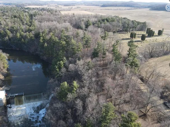 Unit 2 297th Street, Eau Galle, WI 54737