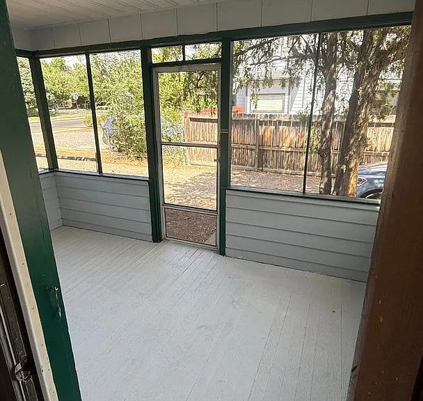 1625 Orchard Ave — Photo 2