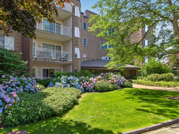 1 Belmont Road APT 315, West Harwich, MA 02671